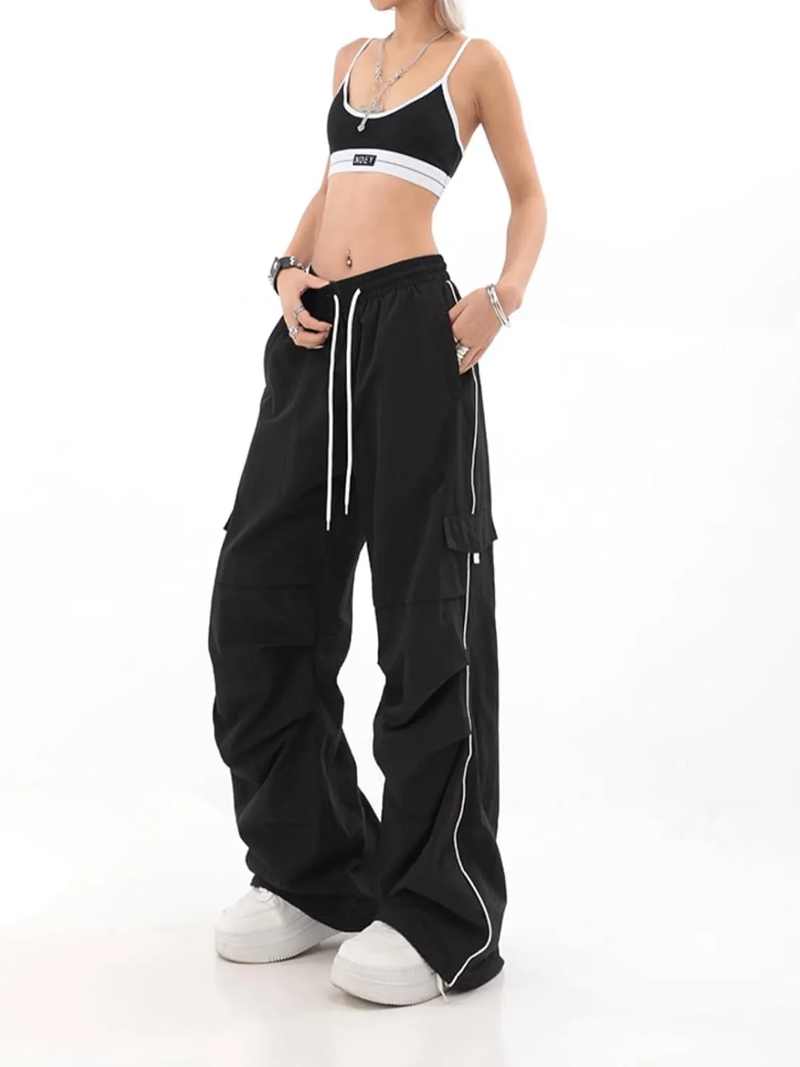 Baggy Parachute Pants for Womens Wide Leg Cargo Pants Y2k with Pockets Boyfriend Harajuku Streetwear Goth