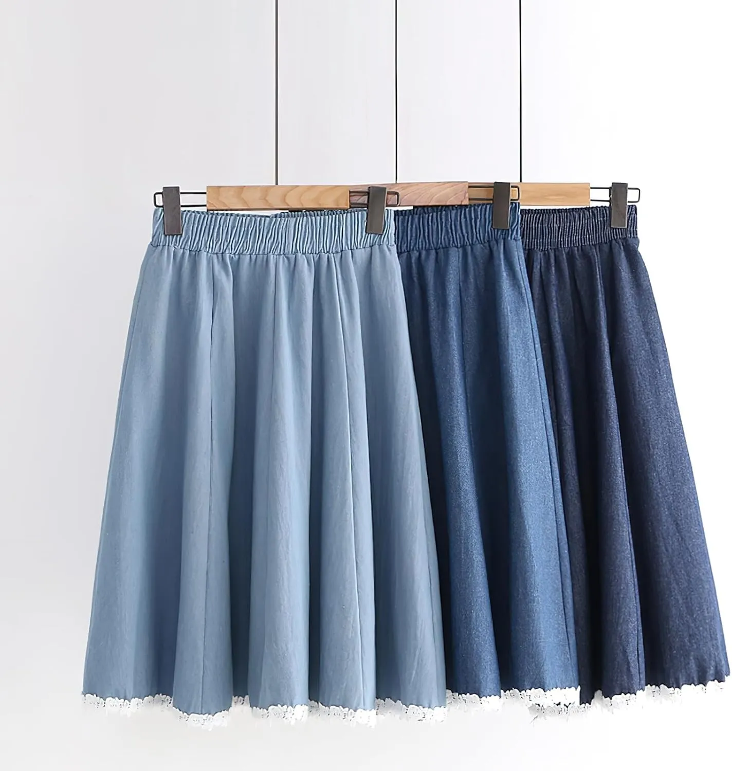 chouyatou Women's Casual Elastic Waist Denim A-Line Skirt Color Block Lace Hem Pleated Swing Jean Midi Skirt