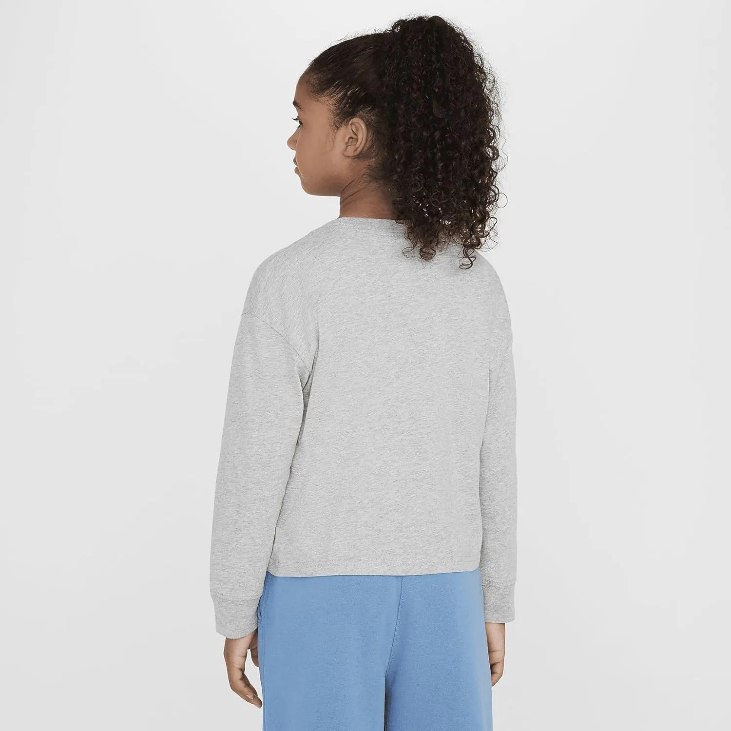 Nike Sportswear Essential Big Kids' (Girls') Long-Sleeve T-Shirt (Dark Grey Heather, FZ5535-063)
